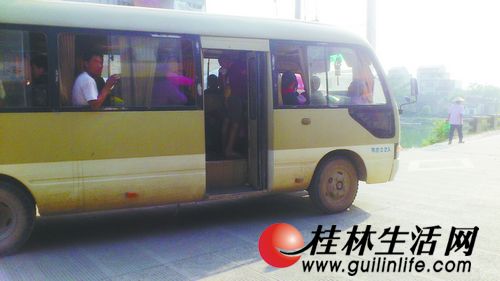 安全校車離鄉(xiāng)下孩子還有多遠(yuǎn)?
