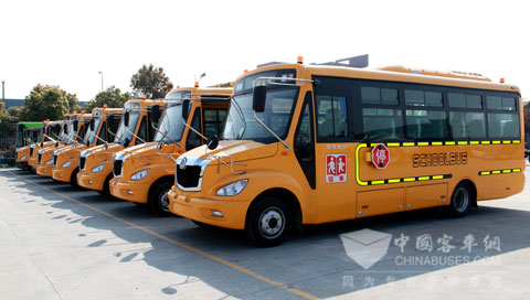 近百輛校車蓄勢2013 申龍尋求穩(wěn)中取勝