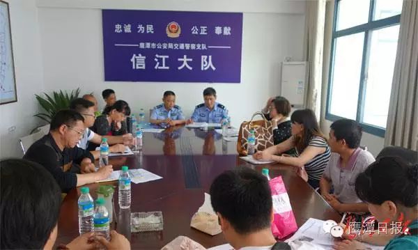 警民配合共同保障幼兒園校車安全運(yùn)營(yíng)
