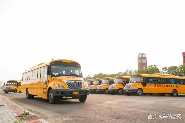 黃驊校車聯(lián)手宇通，把公益做成事業(yè)