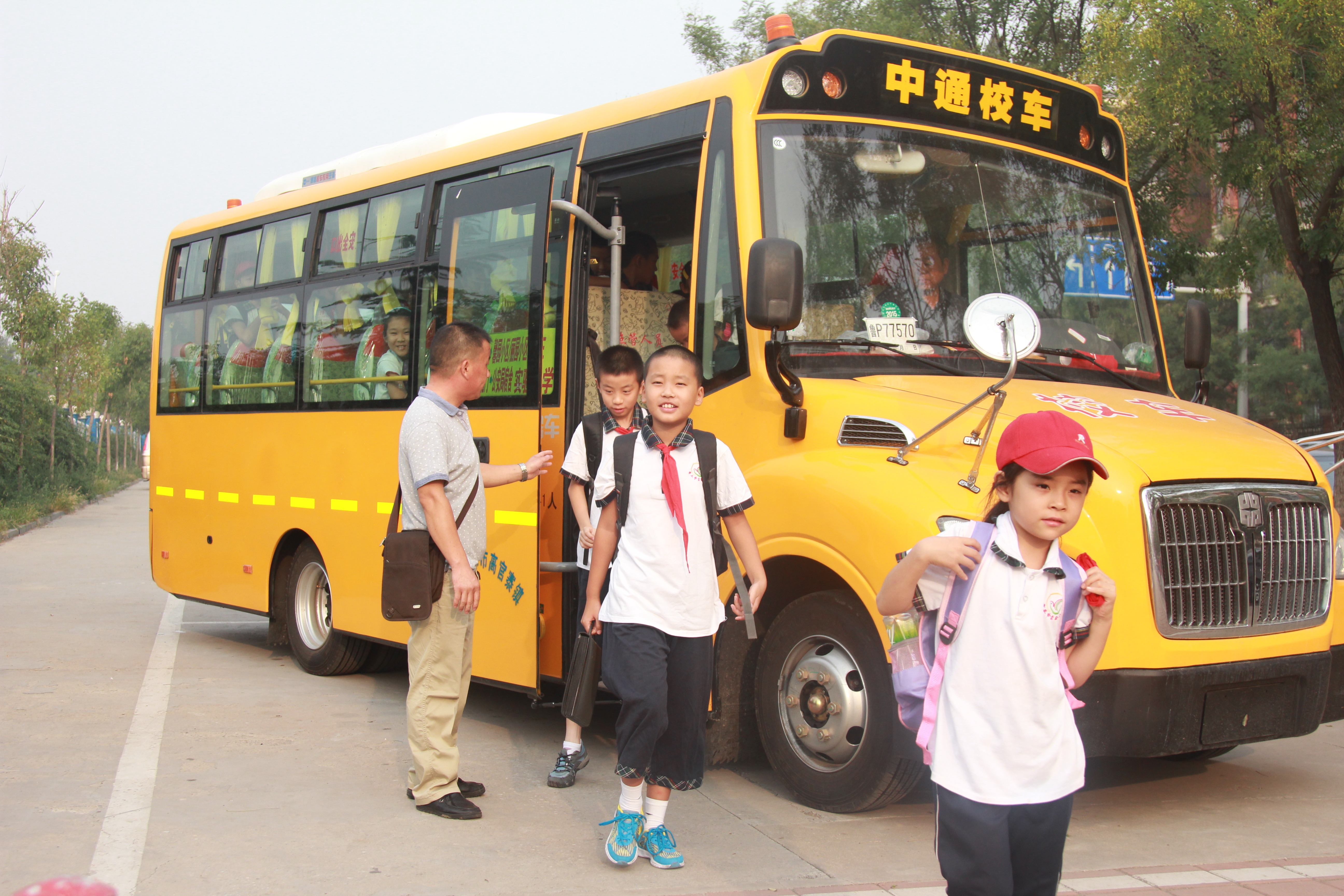 章丘教育2014年盤點 成立職業教育集團啟動校車安全工程