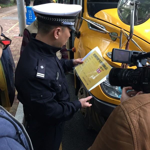 深圳市教育局開展校車“六嚴查”，多舉措保障新學期開學安全