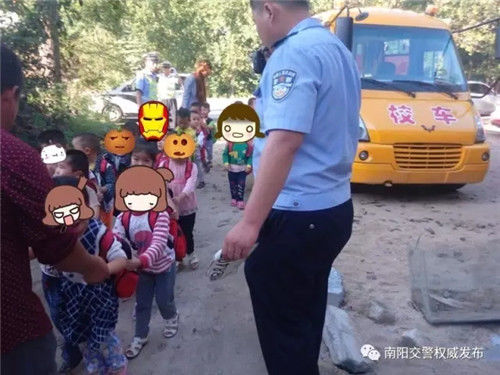 河南南陽(yáng)：前后查獲兩輛超員幼兒園校車均來(lái)自統(tǒng)一學(xué)校