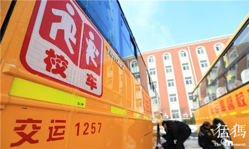鄧州交警大隊(duì)四項(xiàng)措施筑牢校車安全防線