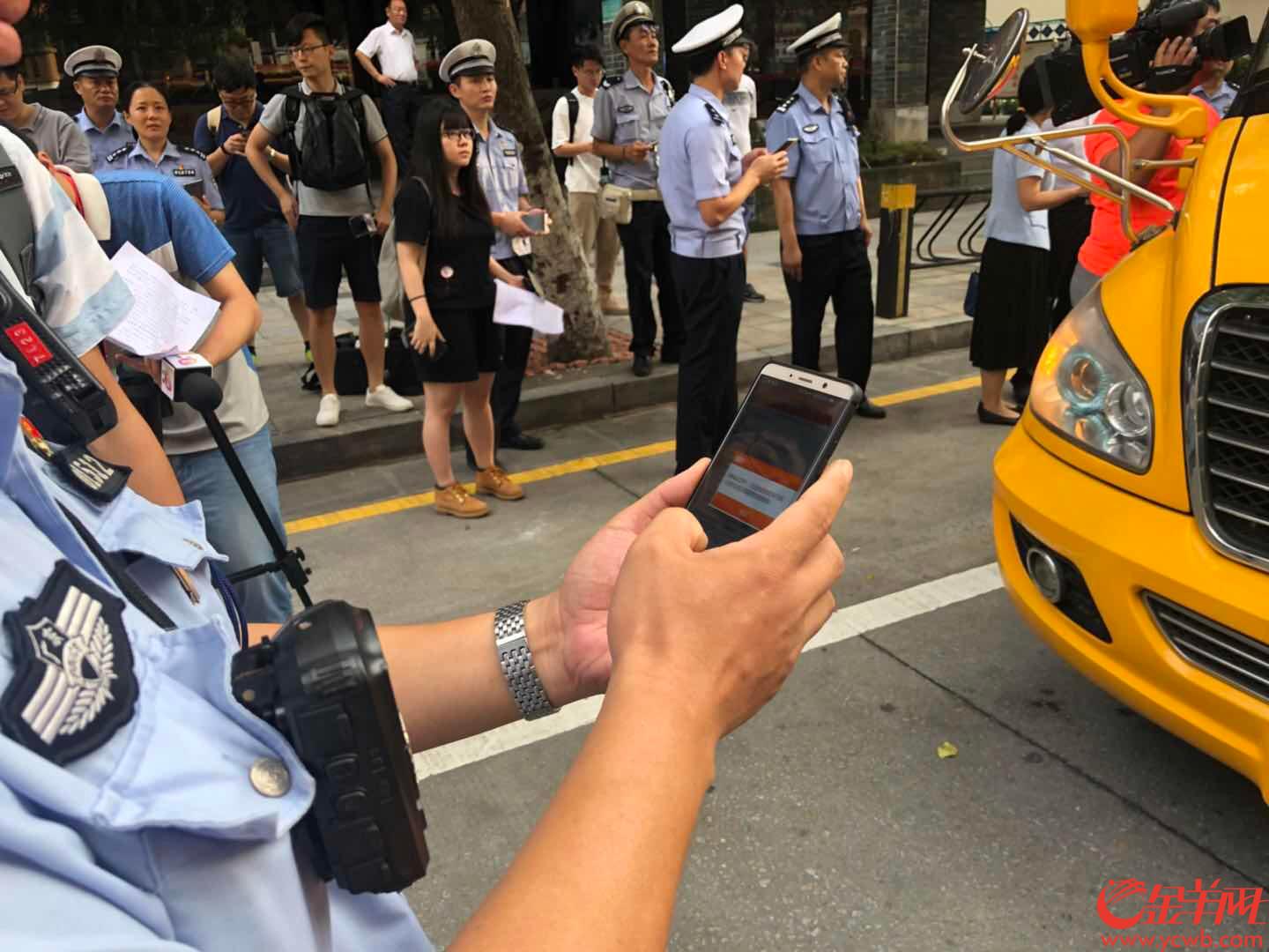 廣州：開學首日早晨，交警共查處校車違規(guī)違法行為25宗