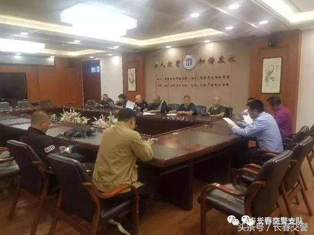 長春南關交警持續(xù)開展校車安全大檢查 全面確保學生出行安全