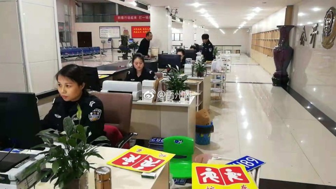 禹州車管所為122輛校車核發校車標牌