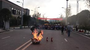 校車“起火”！內(nèi)江這所學(xué)校的孩子們都沒慌亂...