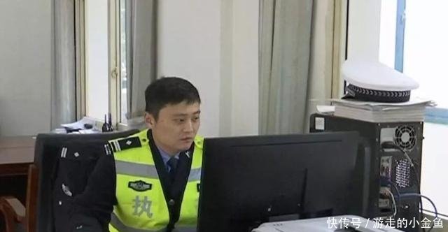 面包車變成“黑校車”，交警開出萬元罰單！
