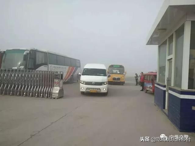 寧晉交警查處兩起嚴重超員“黑校車”