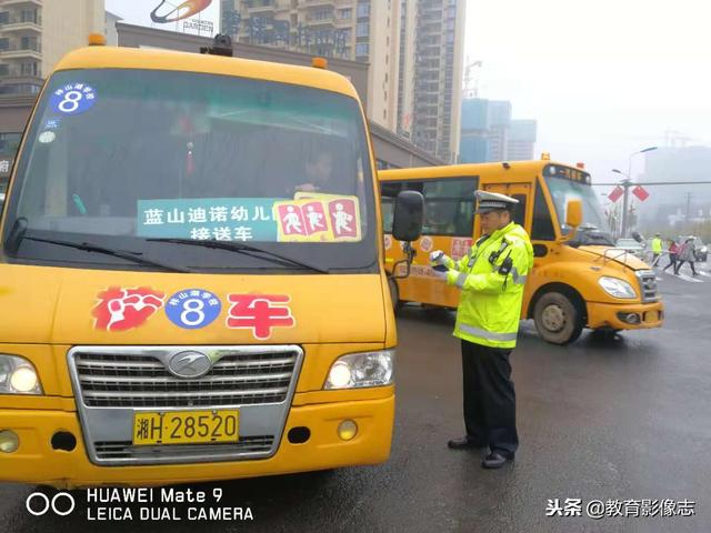 益陽交警開展校車安全大檢查為學子安全護航