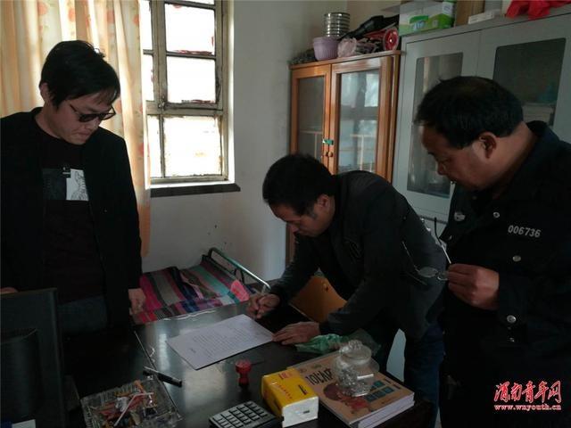 澄城縣交警大隊開展冬季校車安全隱患大排查工作