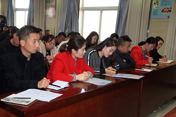 西峰公安分局交警大隊(duì)召開2019全區(qū)校車安全管理工作會(huì)議