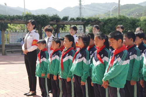 溫馨校車走進惠特小學開展綠色環(huán)保主題實踐活動