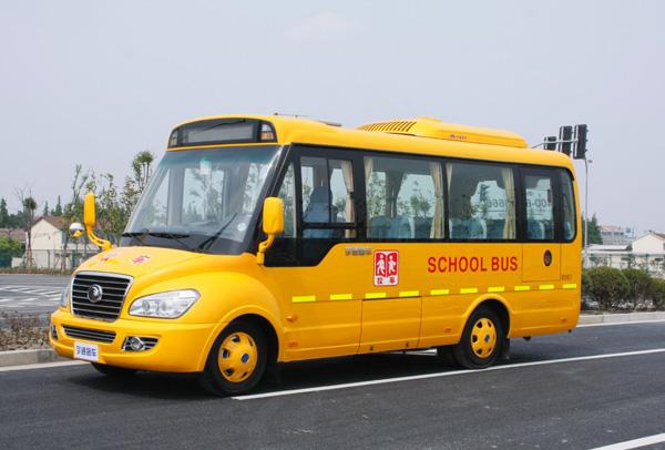 一車一碼！廣州市校車有了專屬“身份證” ，問(wèn)題校車無(wú)處遁形