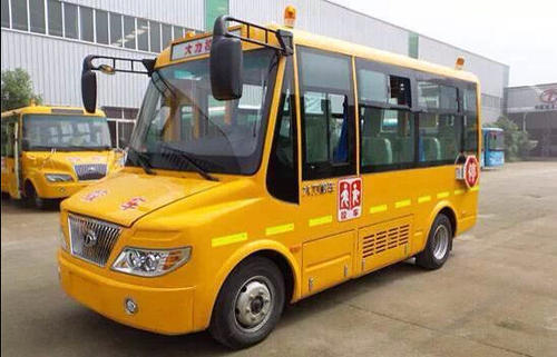 筑牢夏季校車安全防線 云龍交警舉辦夏季校車從業(yè)人員安全教育培訓(xùn)會(huì)