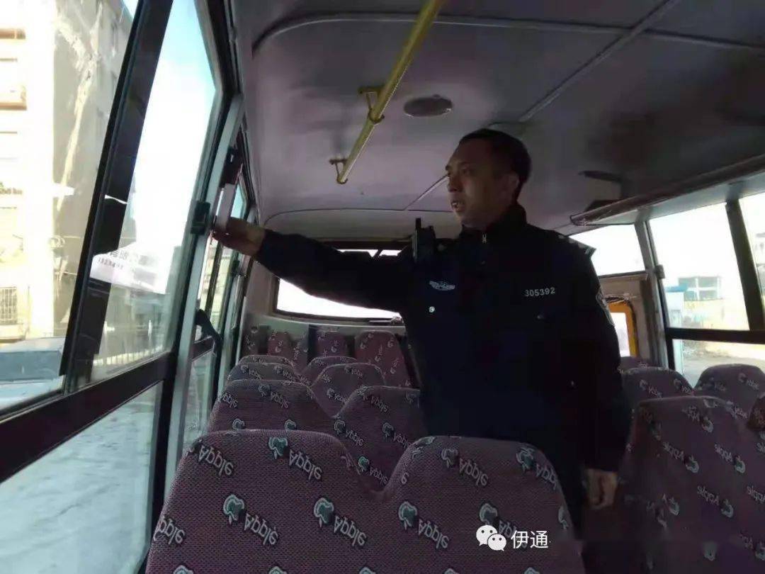 吉林：伊通交警大隊(duì)開(kāi)展冬季校車安全大檢查