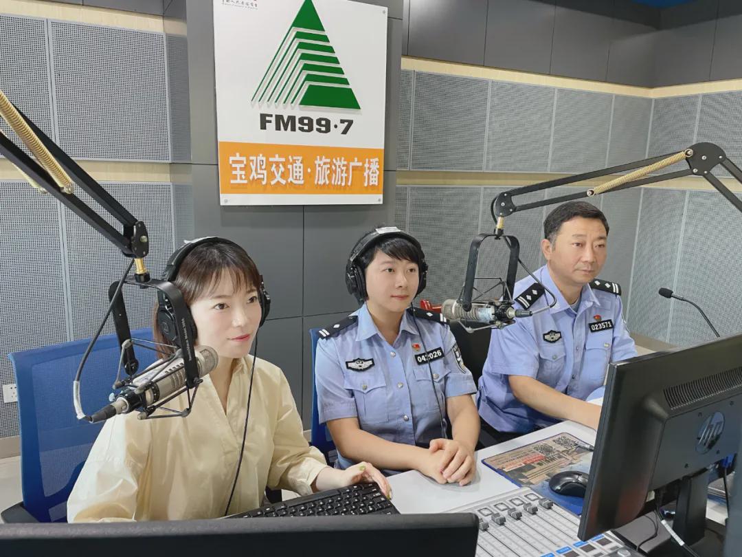 寶雞交警多措并舉 做好開學(xué)季護(hù)學(xué)保暢工作