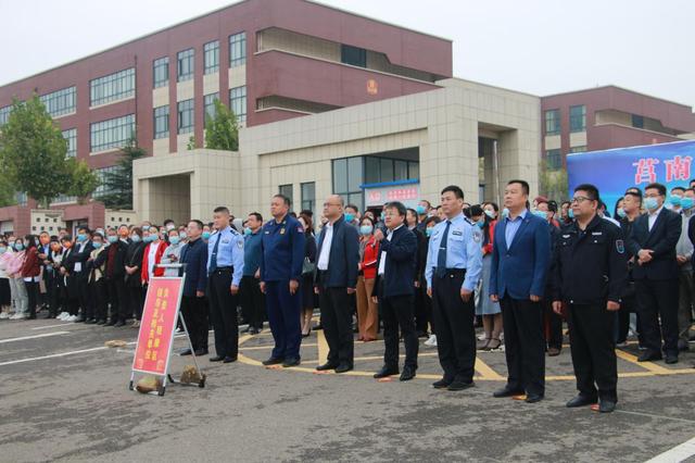 莒南縣開展全縣校車安全應(yīng)急演練活動