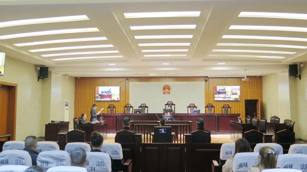 【感受公平正義】“黑校車”非法運營還超載13人，法院判了！