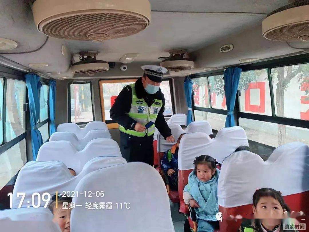 【興平交警】學期末開展校車安全檢查，筑牢安全防線