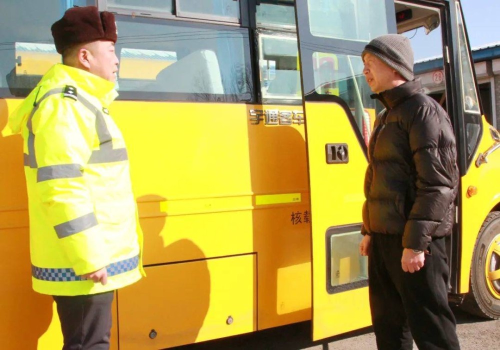 江源區交警大隊：加強校車管理，護航“平安上學路”