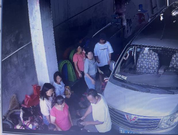 “黑校車”超員144.44%，司機、幼兒園負責人共3人獲刑！