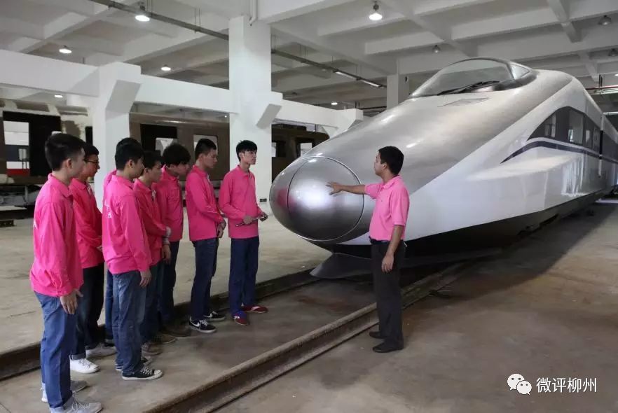 柳州這所學校的“校車”竟然是高鐵！
