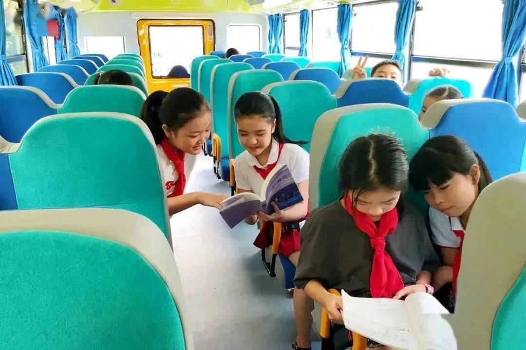 兒童友好|童心童行共享美好，校車提質擴面運行，助力兒童友好城區建設！