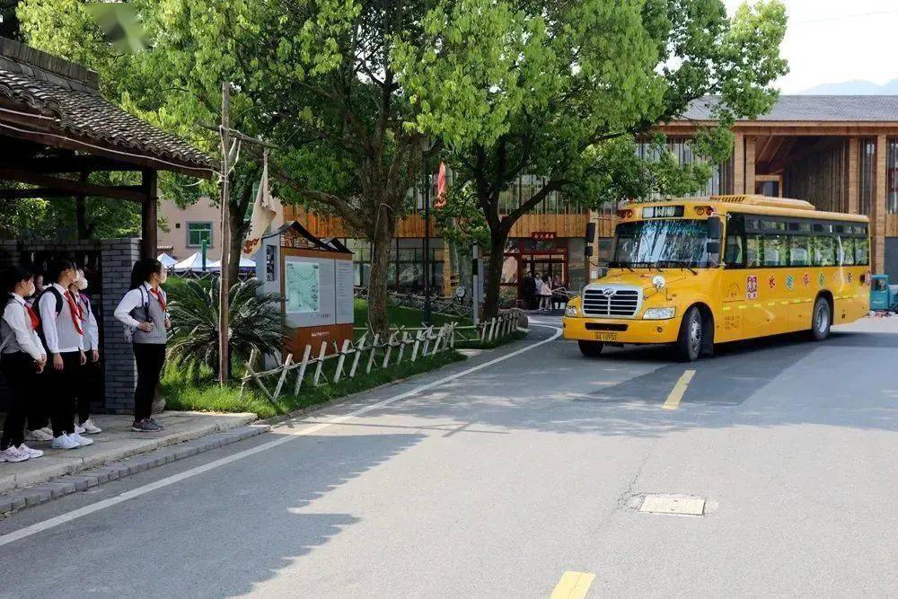 兒童友好|童心童行共享美好，校車提質擴面運行，助力兒童友好城區建設！