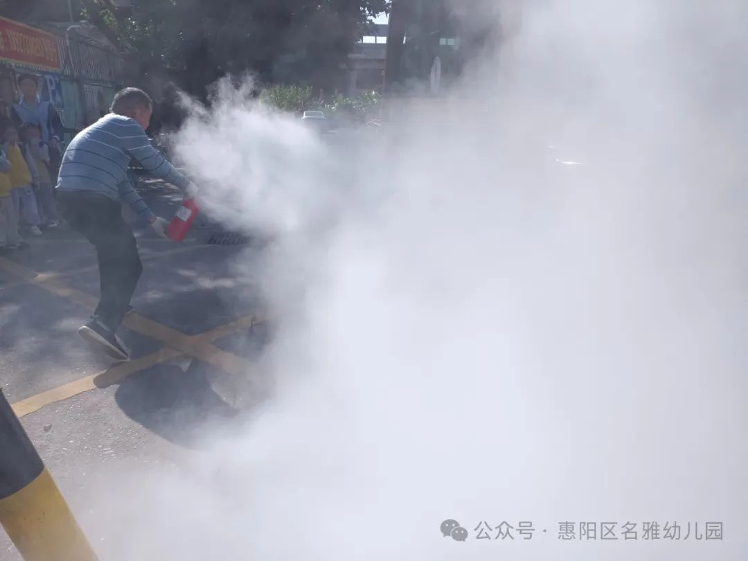 【校車安全】快樂乘車，安全“童”行——名雅幼兒園校車安全演練