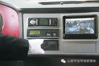 孩子們的“長(zhǎng)鼻子校車”
