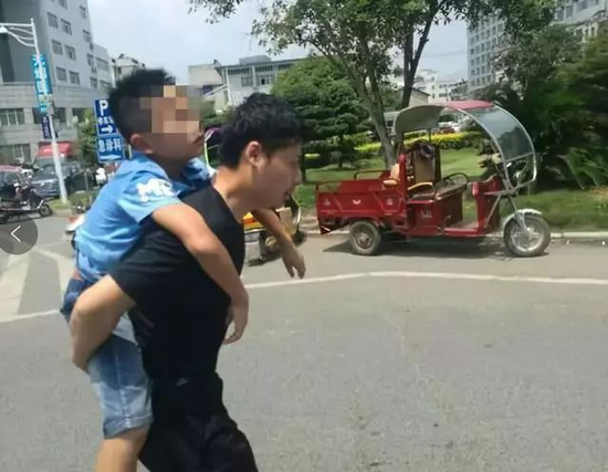 （圖片來源：江南都市報(bào)）