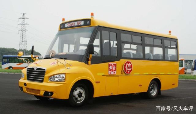 校車到底有多安全？無論哪種碰撞，校車都是“完勝”