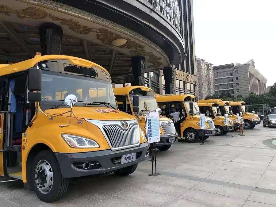 評論 | 校車，是鎧甲也是軟肋