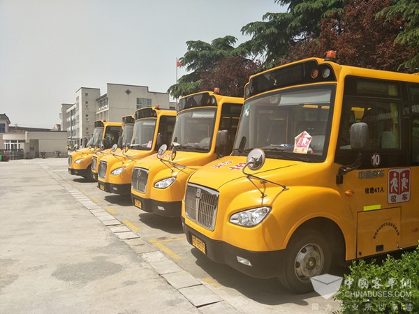 德耀集團(tuán)的校車“生意經(jīng)”：怎一個“安全”了得