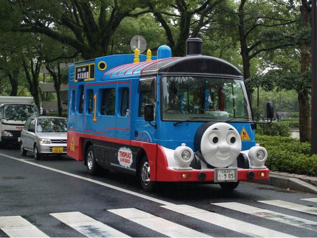 世界校車大PK，日本校車讓孩子搶著上學，俄羅斯校車讓孩子害怕