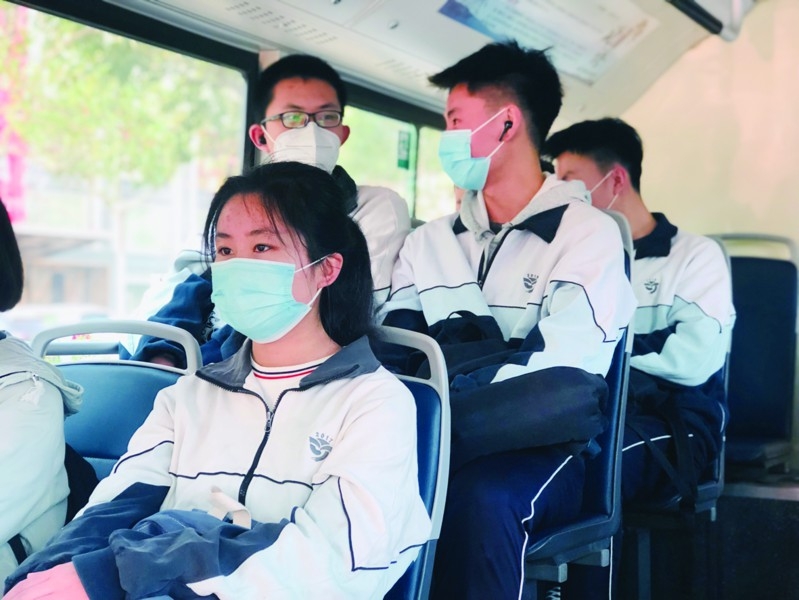 定制校車，既省心又放心