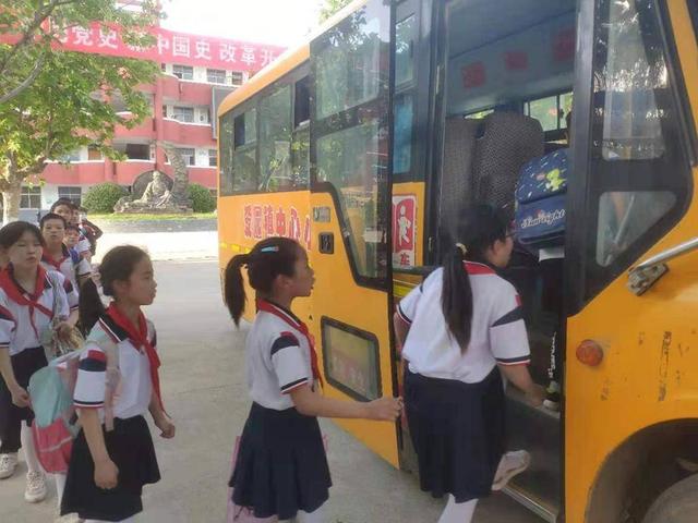黨史與學(xué)科融合、校車化身“流動(dòng)課堂”…… 宿遷泗陽縣愛園鎮(zhèn)讓校園黨史學(xué)習(xí)活起來