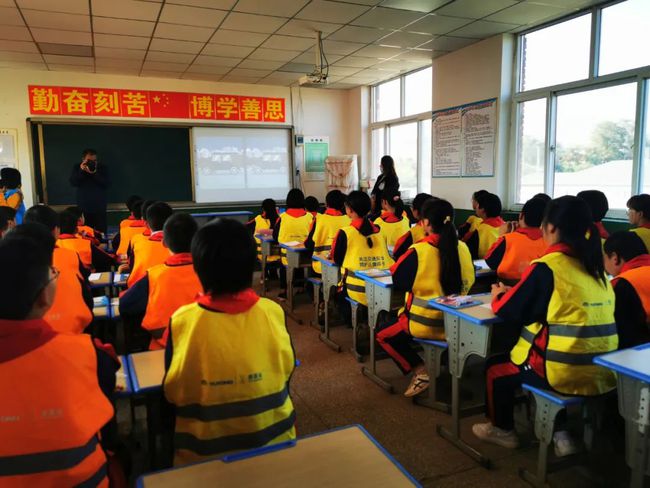 美麗鄉(xiāng)村行 | 關注交通安全 呵護兒童成長 保定公安交警攜手壹基金舉辦兒童交通安全公益行活動！