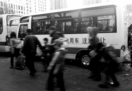 冷子堡的校車(chē)咋不拉我的孩