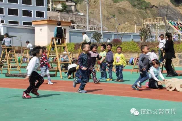 央視關(guān)注鎮(zhèn)遠(yuǎn)縣幼兒學(xué)生“校車”安全