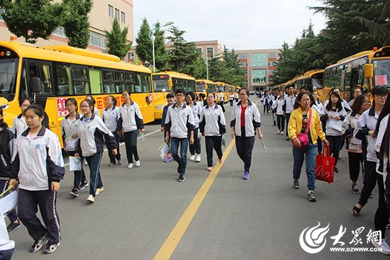 七年如一日 山東萊西交運(yùn)校車為高考保駕護(hù)航