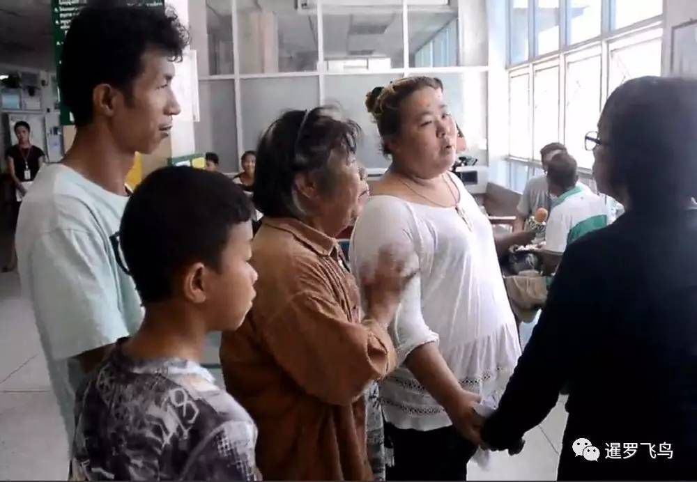 泰國(guó)6歲小男孩被鎖校車5小時(shí)后陷入昏迷 司機(jī)自首
