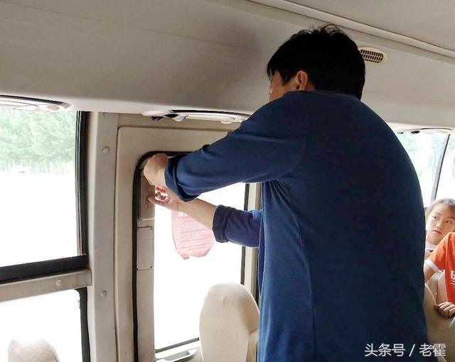 山東省濱州市：陽(yáng)信縣翟王鎮(zhèn)中小學(xué)教會(huì)學(xué)生1分鐘安全逃離校車(chē)