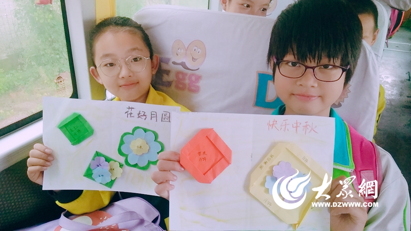 膠州溫馨校車開展“花好月圓，快樂中秋”流動課堂