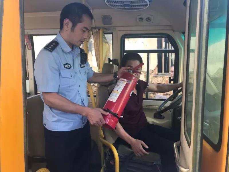連江：多部門為校車安全“除隱患”