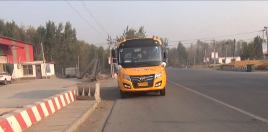 校車未取得標(biāo)牌就上路 被罰款2萬(wàn)元