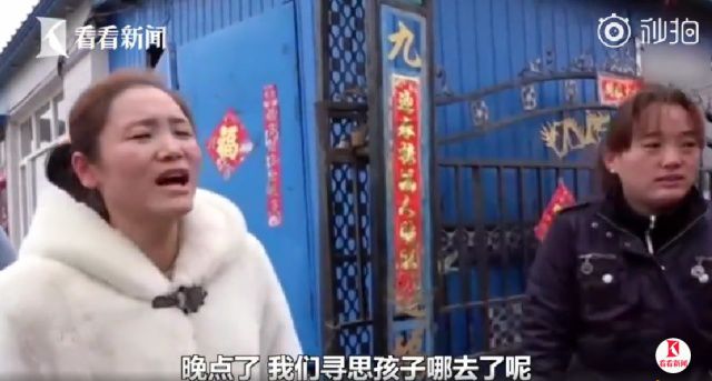 奧迪車不讓道與校車僵持40分鐘，這路得修修了！