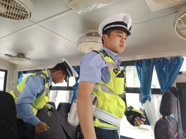 思南縣部門聯(lián)動開展校車運(yùn)營專項整治行動
